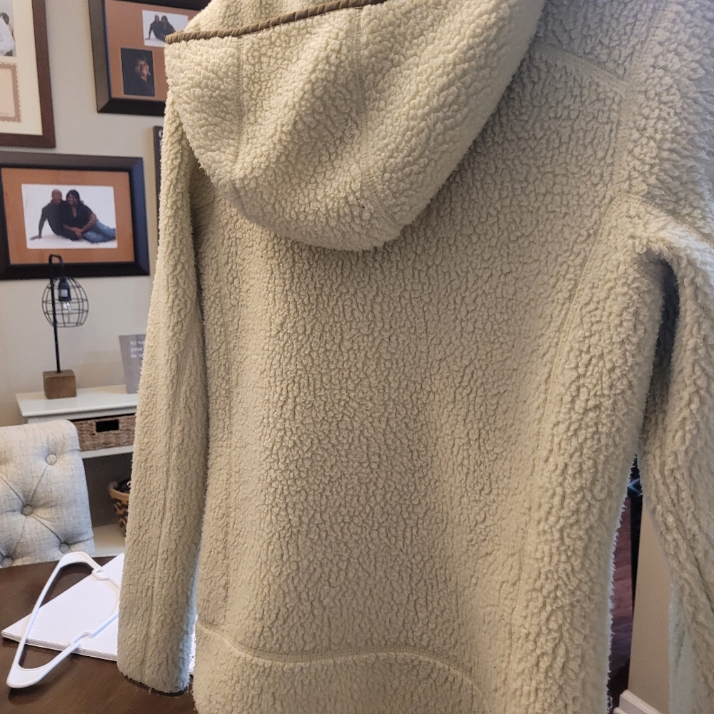 Patagonia Cream Fleece Jacket - Picture 3 of 5